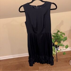 EUC J. Crew Dress Women's sz 2Sleeveless 100% Wool Midi Black death ruffle Dress